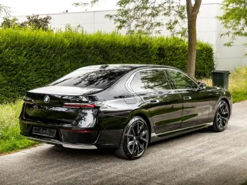 BMW 740d xDrive   PANO   MASAJ   HUD   360    SOFT CLOSE