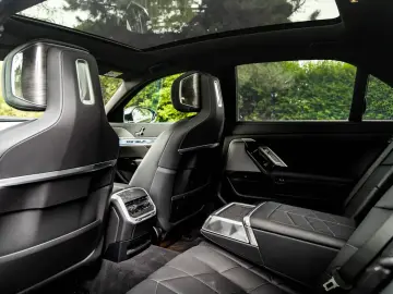 BMW 740d xDrive   PANO   MASAJ   HUD   360    SOFT CLOSE