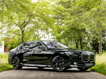 BMW 740d xDrive   PANO   MASAJ   HUD   360    SOFT CLOSE