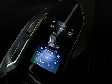 BMW 740d xDrive   PANO   MASAJ   HUD   360    SOFT CLOSE