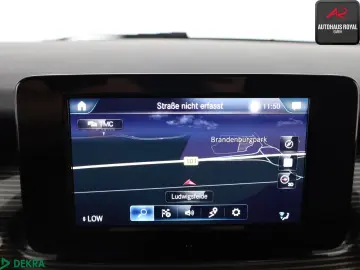 MERCEDES-BENZ V 250 d AVANTGARDE LANG 8 SITZE KAMERA LED AHK