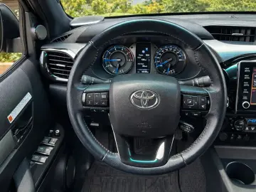 Toyota Hilux 2.8 D-4D 4X4