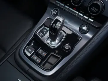 GARANTIE Jaguar F-TYPE R P575 AWD   V8 575 CP   PANO