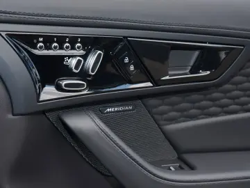 GARANTIE Jaguar F-TYPE R P575 AWD   V8 575 CP   PANO