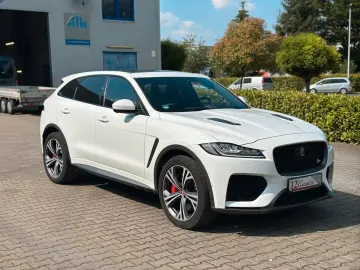 Jaguar F-PACE SVR AWD V8 551 CP   360  Meridian
