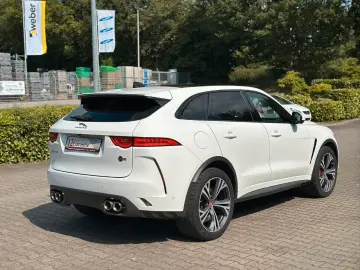 Jaguar F-PACE SVR AWD V8 551 CP   360  Meridian