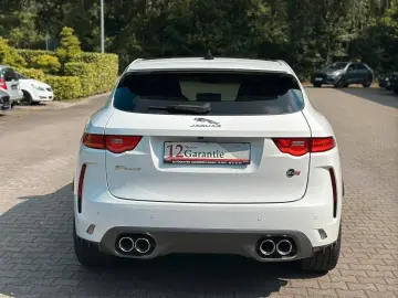 Jaguar F-PACE SVR AWD V8 551 CP   360  Meridian
