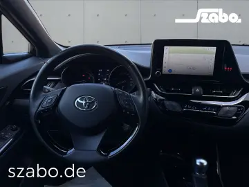 TOYOTA C-HR - 1 8 l Hybrid 4x2 Team D CVT Navi LED Appl