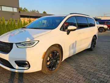 CHRYSLER Pacifica. S .L-Plus.Facelift.7 Seats
