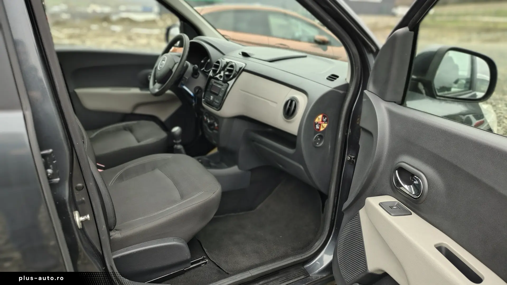 Dacia Lodgy 1.5 dCi 90 - 7 Locuri