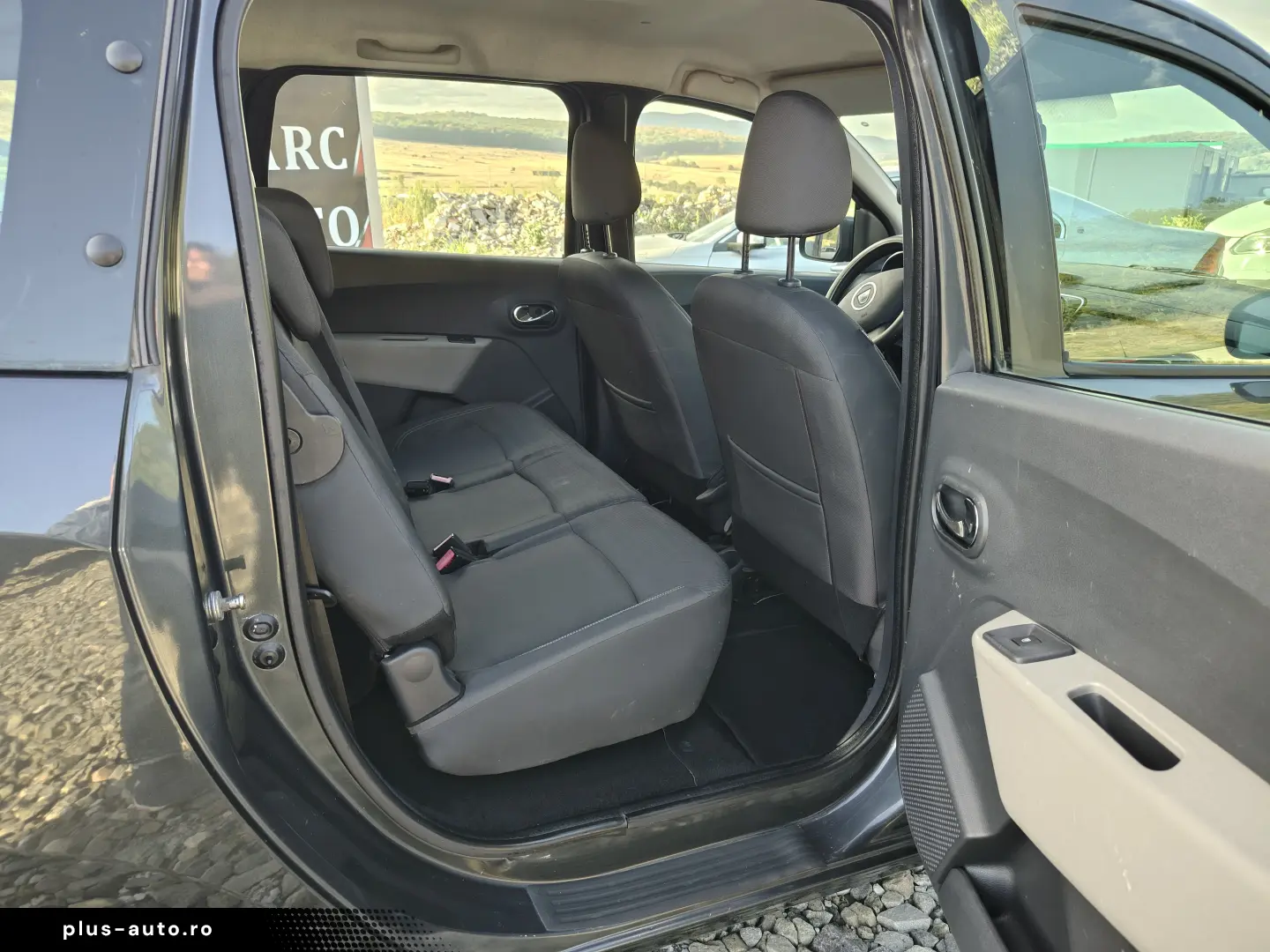 Dacia Lodgy 1.5 dCi 90 - 7 Locuri