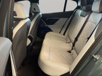 BMW 550e xDrive Cape York Green  Panorama M Carbon Exterior