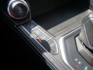 LYNK&CO 01 1.5 TD PHEV Aut. LED ACC 360  Pano
