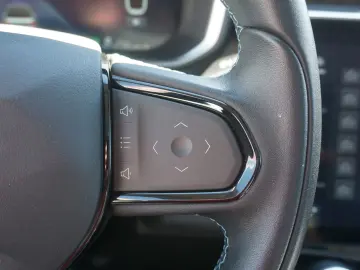 LYNK&CO 01 1.5 TD PHEV Aut. LED ACC 360  Pano