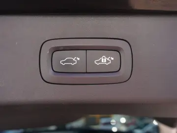 LYNK&CO 01 1.5 TD PHEV Aut. LED ACC 360  Pano