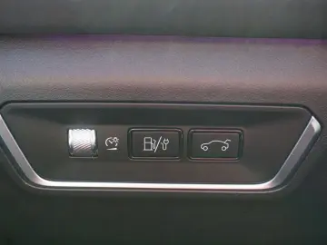 LYNK&CO 01 1.5 TD PHEV Aut. LED ACC 360  Pano