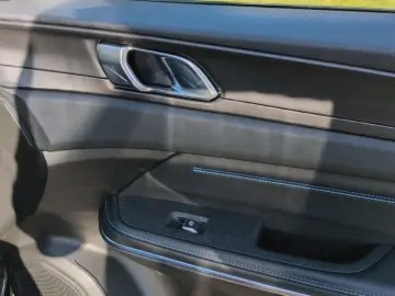LYNK&CO 01 PHEV LED Panorama ACC BLIS