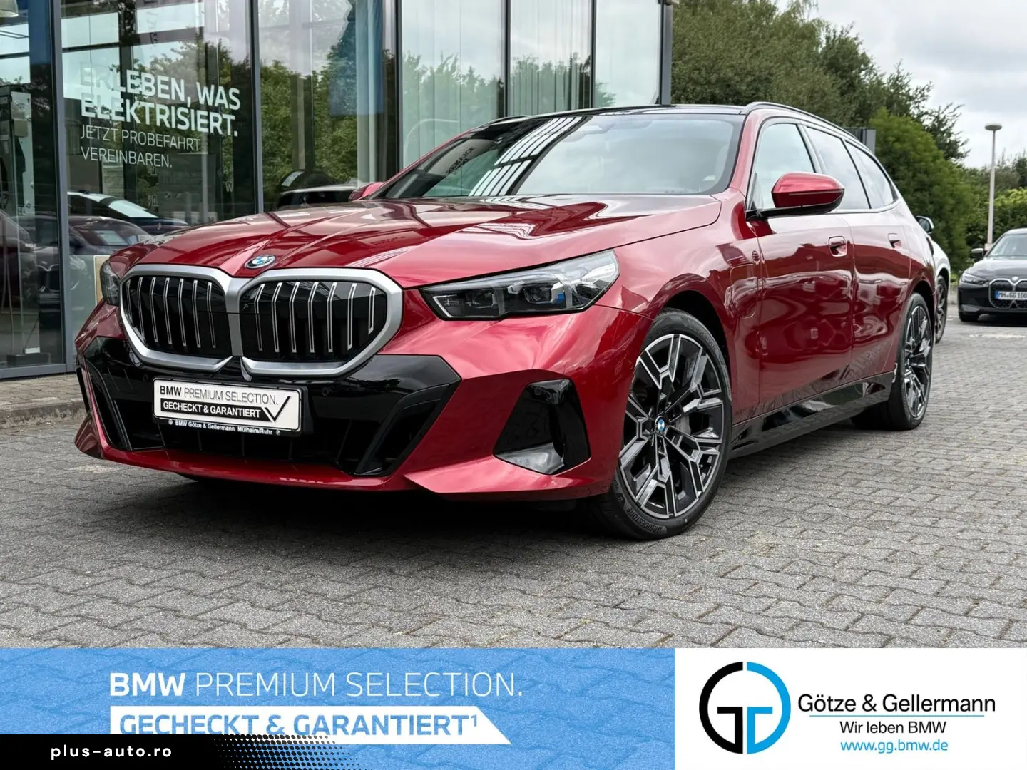 BMW 550e xDrive Touring M Sport   Stop&Go B&W Pano