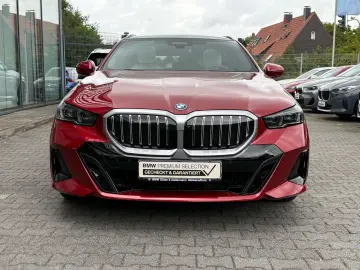BMW 550e xDrive Touring M Sport   Stop&Go B&W Pano