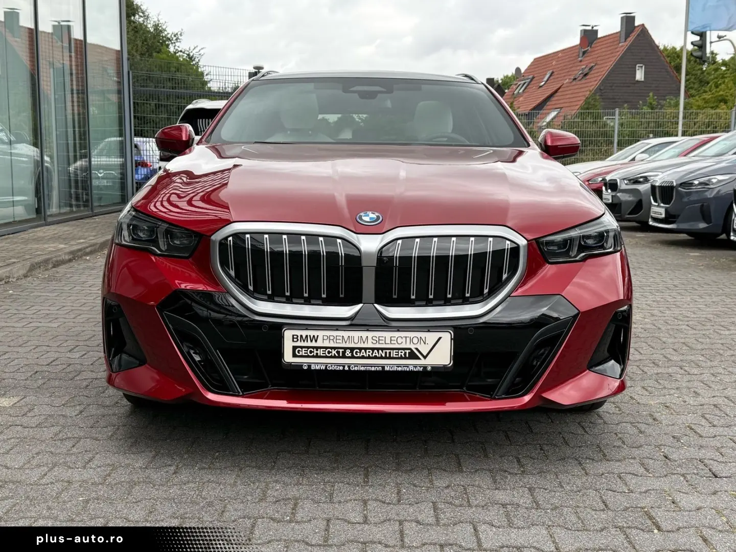 BMW 550e xDrive Touring M Sport   Stop&Go B&W Pano