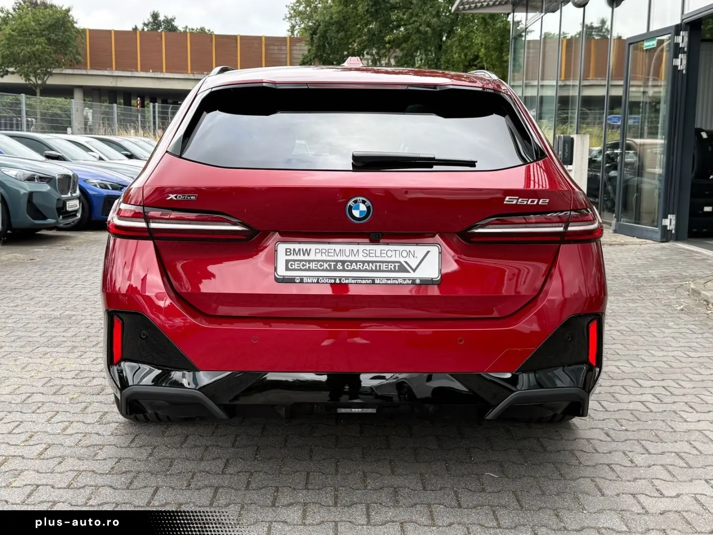 BMW 550e xDrive Touring M Sport   Stop&Go B&W Pano