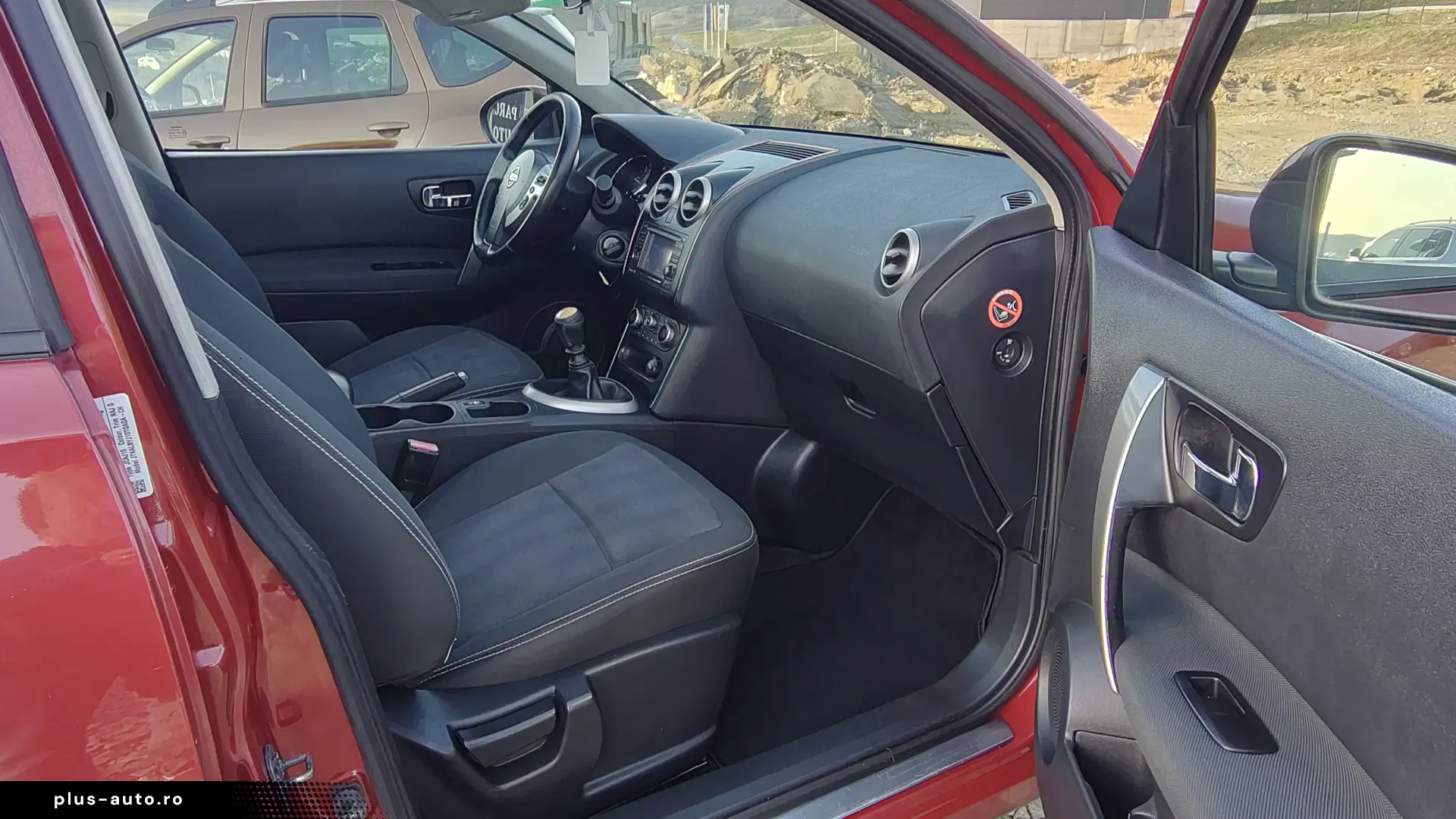 Nissan Qashqai 2 7 Locuri