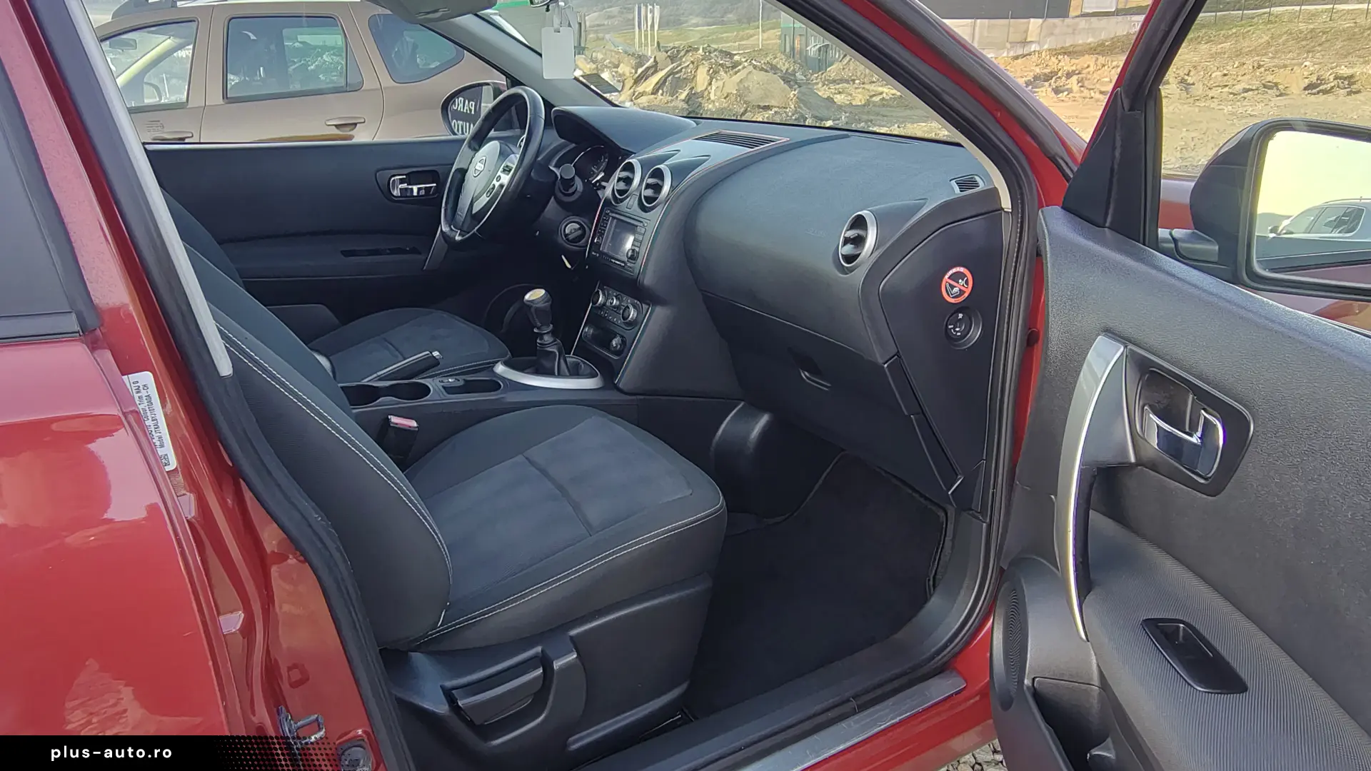 Nissan Qashqai 2 7 Locuri
