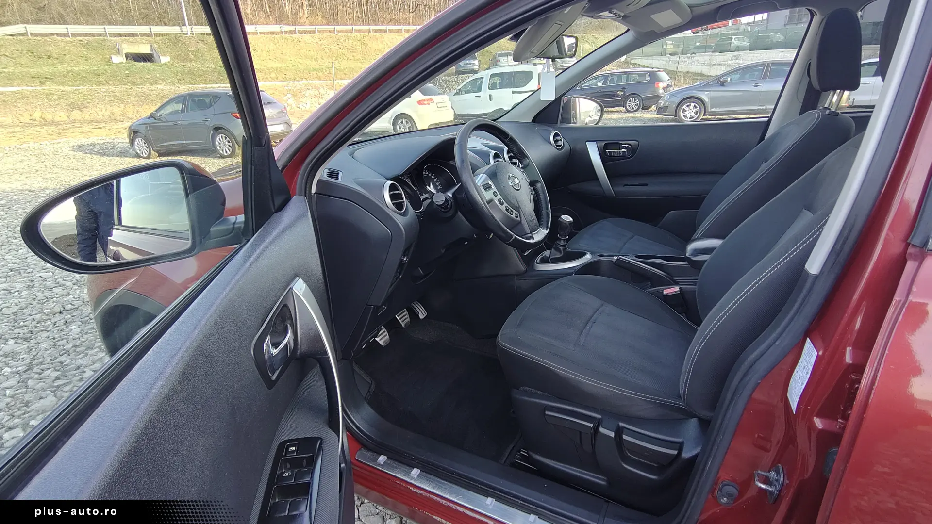 Nissan Qashqai 2 7 Locuri