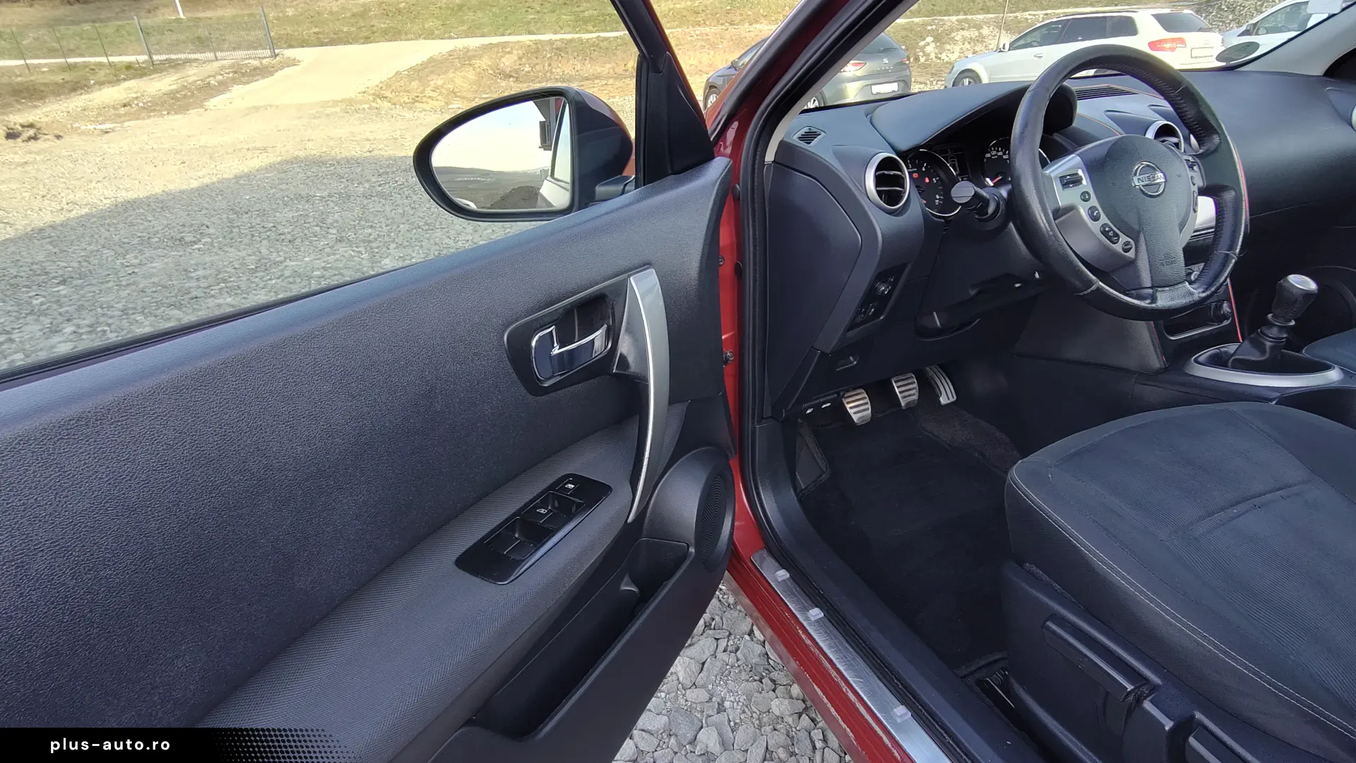 Nissan Qashqai 2 7 Locuri