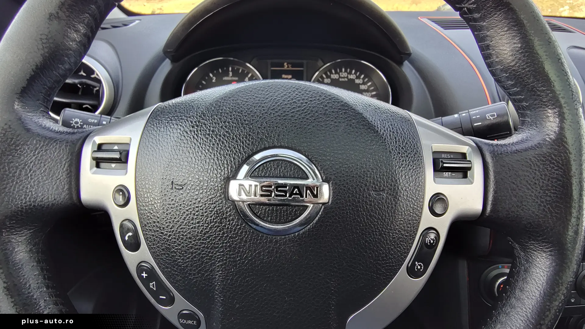 Nissan Qashqai 2 7 Locuri