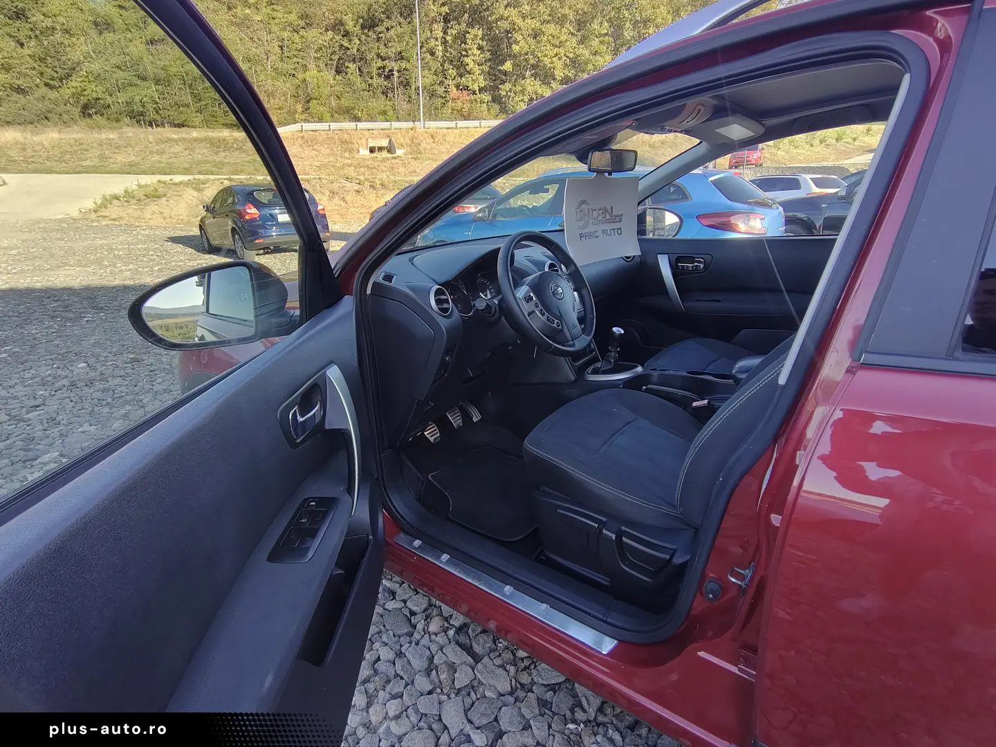 Nissan Qashqai 2 7 Locuri