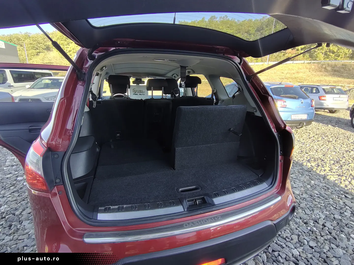 Nissan Qashqai 2 7 Locuri
