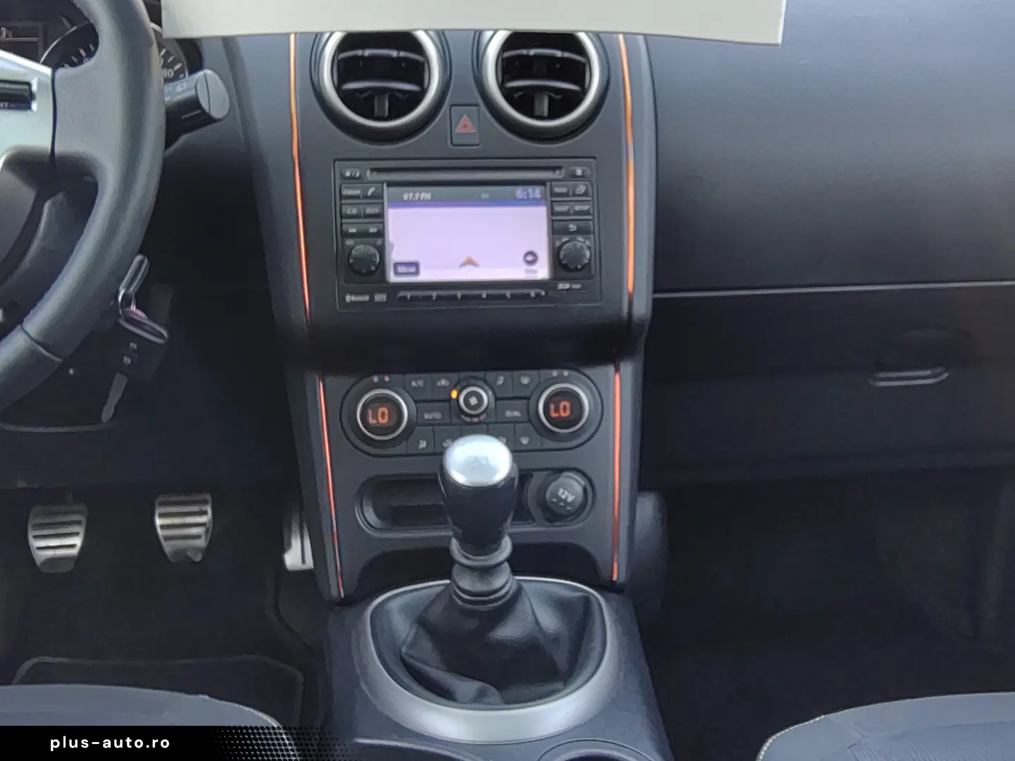 Nissan Qashqai 2 7 Locuri