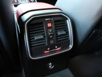 Porsche Macan T AWD ACC BOSE 360 4xSHZ Air Suspension R20