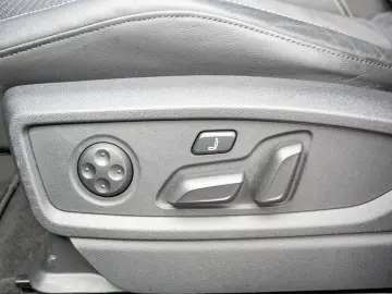 AUDI Q5 55 TFSI e quattro S line PANO MATRIX-LED 360