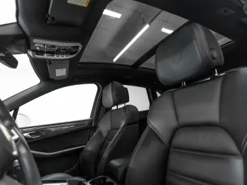 Porsche Macan 2.0L ACC BOSE PANO PDLS KAM LED CARPLAY