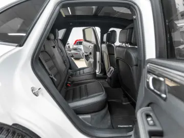 Porsche Macan 2.0L ACC BOSE PANO PDLS KAM LED CARPLAY