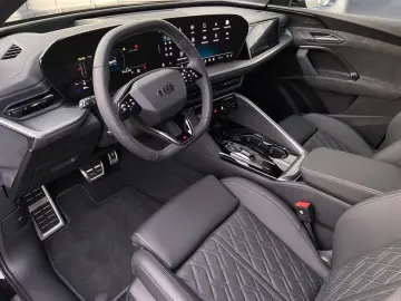 AUDI SQ5 SUV TFSI OLED Techpro Pano Sportsitze 21Zoll