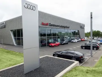 AUDI SQ5 SUV TFSI OLED Techpro Pano Sportsitze 21Zoll