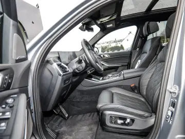 BMW X5 xDrive40d M SPORT PRO 7 SITZE AHK PANO HuD DA