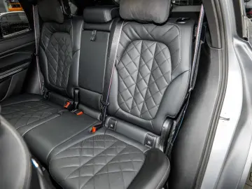 BMW X5 xDrive40d M SPORT PRO 7 SITZE AHK PANO HuD DA
