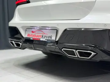 BMW M760 e xDrive M-SPORT TV B&W SKY-LOUNGE MEGAVOLL