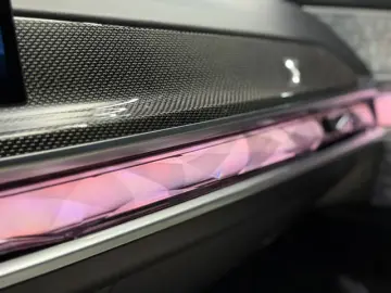 BMW M760 e xDrive M-SPORT TV B&W SKY-LOUNGE MEGAVOLL