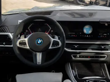 BMW X5 50e M SPORT