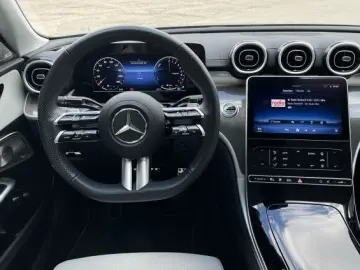 Mercedes-Benz C 300 e 4Matic
