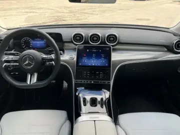 Mercedes-Benz C 300 e 4Matic
