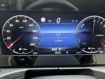 Mercedes-Benz C 300 e 4Matic
