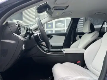 Mercedes-Benz C 300 e 4Matic