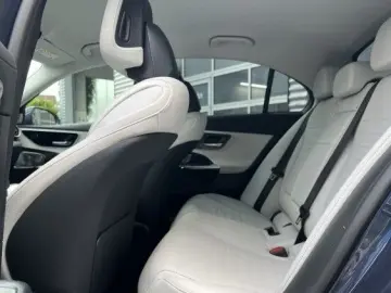 Mercedes-Benz C 300 e 4Matic