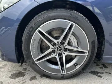 Mercedes-Benz C 300 e 4Matic